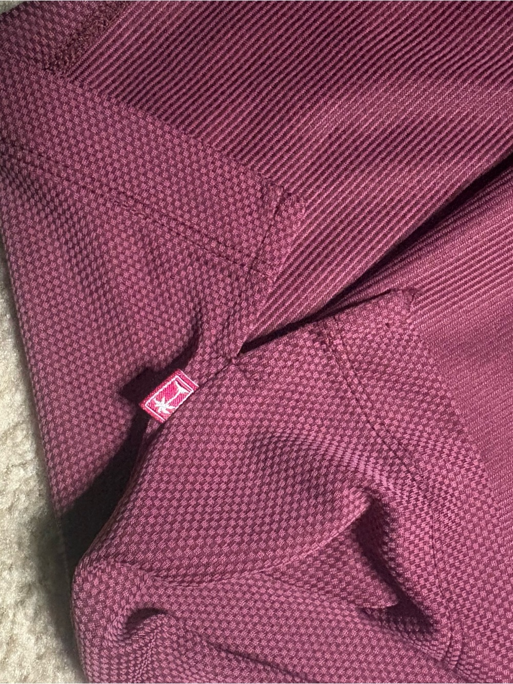Tommy Bahama Men's Large Polo in Burgundy Short Sleeve - Picture 8 of 10
